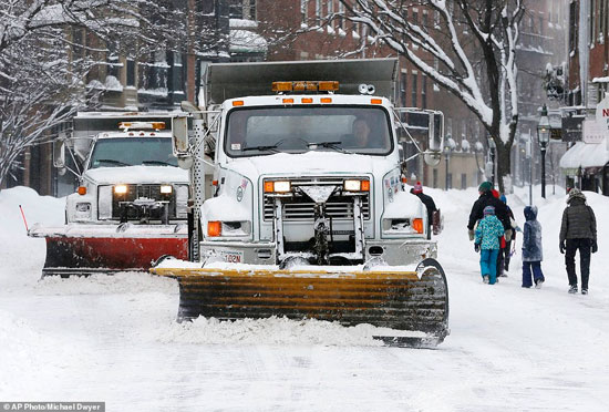 برف و یخبندان آمریکا را فلج کرده +عکس