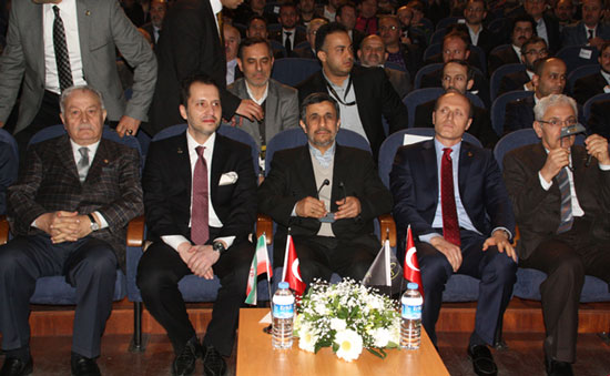 روایتی از سخنرانی اخیر احمدی‌ نژاد +عکس