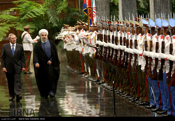 استقبال رسمی «رائول کاسترو» از روحانی