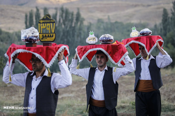 جشنواره سیر و موسیر در همدان