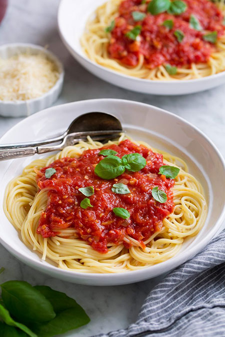 سس مارینارا خانگی برای اسپاگتی و انواع غذاها