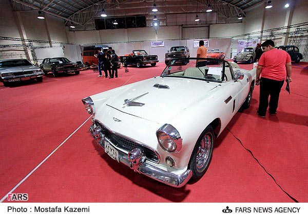 عکس: نمایشگاه خودروهای مدرن و کلاسیک