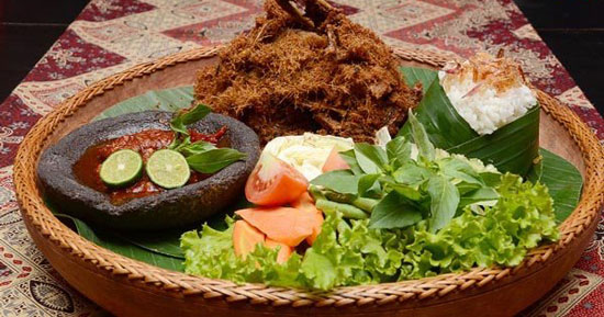 اندونزی، کشوری با بیش از 5 هزار غذای سنتی