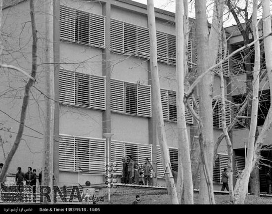 عکس: تصرف زندان اوین در 21 بهمن 57