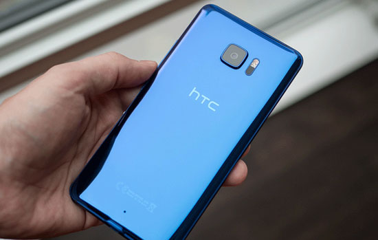 گوشی‌های جدید HTC مشتریان را راضی نکردند