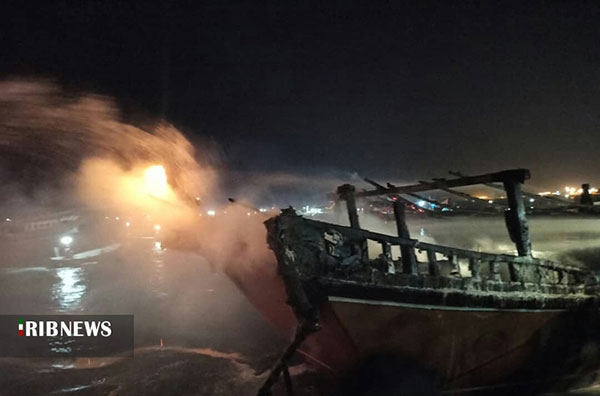 جزئیات آتش‌سوزی ۷ لنج در بندرلنگه
