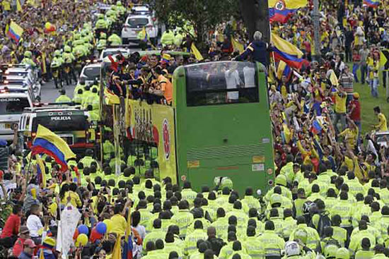 عکس: استقبال امنیتی از تیم ملی کلمبیا