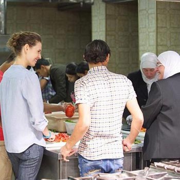 عکس: مراسم افطاری همسر بشار اسد