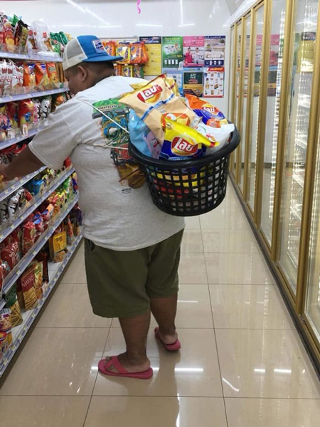 جایگزین‌های عجیب و خنده‌دار تایلندی‌ها برای کیسه‌های پلاستیکی