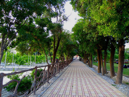 منحصر به فردترین تکیه باغ های ایرانی در بروجرد