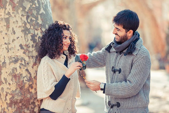 12 راز زنانی که شوهرشان عاشقشان است