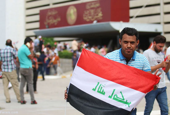 پارلمان عراق در اشغال معترضان +عکس