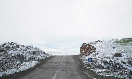 جاده‌ها تحت تاثیر برف، باران و ترافیک