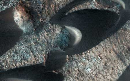 عکس روز ناسا؛ تپه‌های ماسه‌ای در مریخ