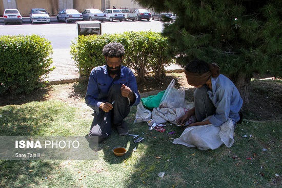 زخم اعتیاد بر میدان تاریخی «مشتاق» کرمان