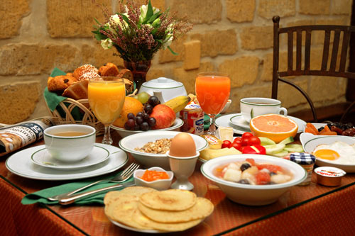 صبحانه خوردن در رستوران ها و کافه های تهران
