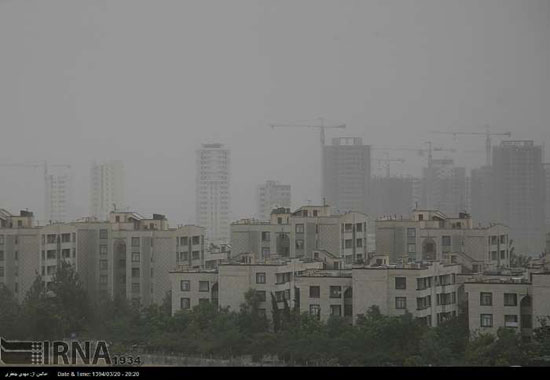 عکس: طوفان گرد و خاک در تهران