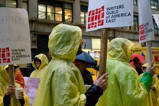 انجمن نویسندگان آمریکا خواستار اعتصاب شد