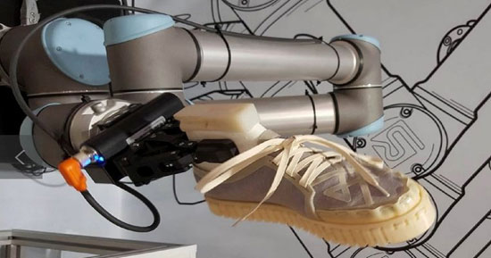 ساخت اولین کفش پرینت شده دنیا