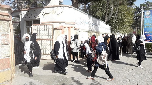طالبان مدارس دخترانه را باز کرد اما...