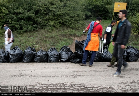 پاک سازی تفرجگاه ها و مکان های گردشگری کنار جاده ای + عکس