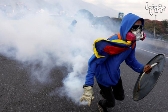 تظاهرات در ونزوئلا و ماسک های عجیب