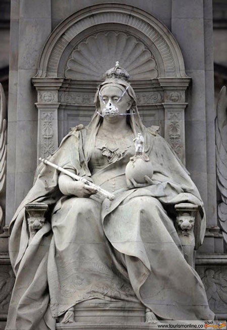 عکس: ماسک مجسمه ملکه ویکتوریا