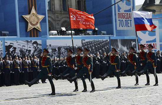 قدرت‌ نمایی پوتین در میدان سرخ +عکس