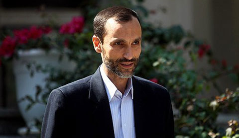 بقایی: احمدی نژاد کوروش زمان است!