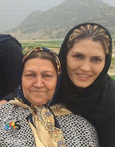 عکس: ورزشکاران ایرانی در کنار مادرانشان