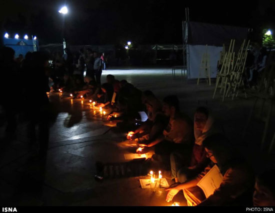 روشن کردن شمع به یاد کودکان غزه +عکس