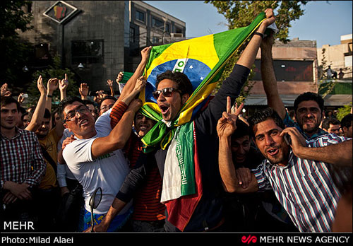 عکس: پایکوبی با طعم جام جهانی در شهر (1)