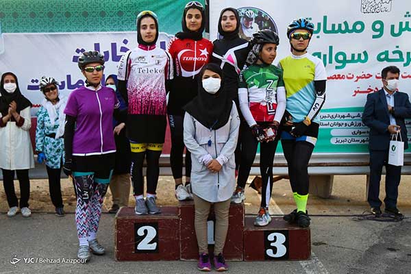 تصاویری از مسابقه دوچرخه‌سواری زنان در تبریز
