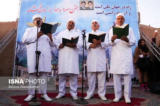 برگزاری آیین سنتی سده در کرمان و یزد
