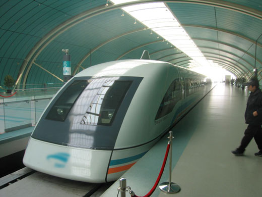 قطار های مگلو، رکورددار سرعت و فناوری در ایران