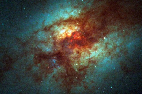 شکوه یک کهکشان از نگاه هابل