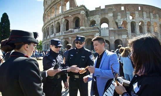 صادرات پلیس چینی به ایتالیا!