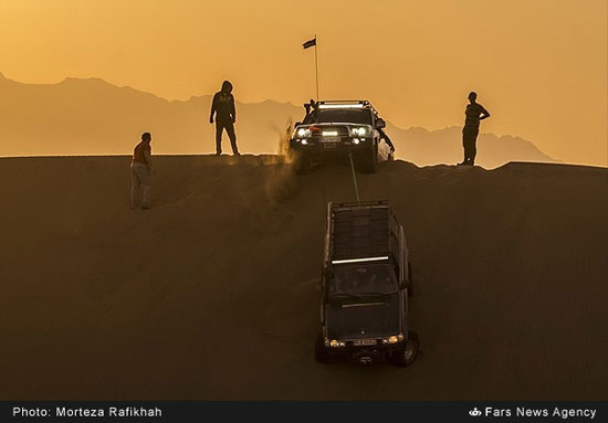 تصاویری مهیج از آفرود در کویر مرکزی ایران