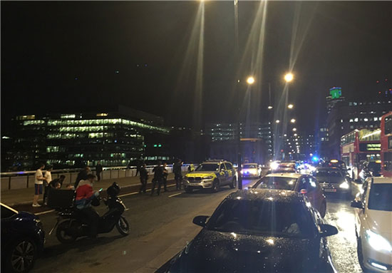 شبی پر از حوادث تروریستی برای «لندن»؛ هشدار پليس: فرار کنید و مخفی شوید