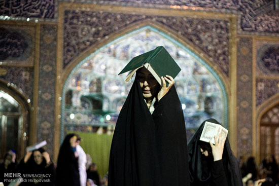 تصاویری از مراسم شب احیا در تهران (1)