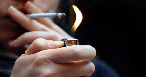 کشیدن سیگار در میان زنان؛ مدگرایی یا آسیب زایی رفتاری؟