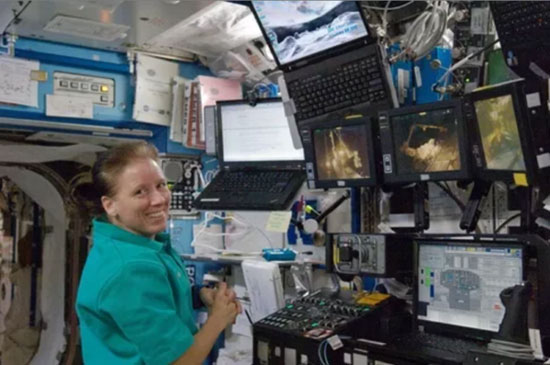 کامپیوترهای ایستگاه فضایی بین المللی  را ببینید