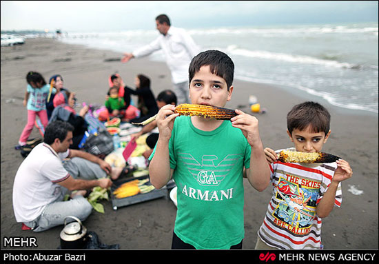 عکس: ایرانی ها در سواحل گیلان