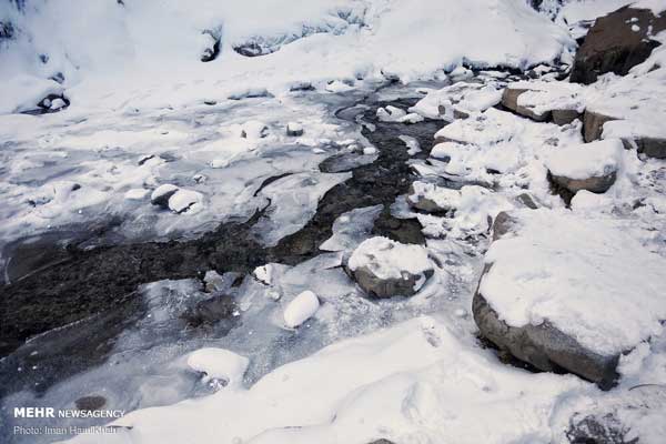 تصاویر؛ آبشار گنجنامه همدان یخ زد