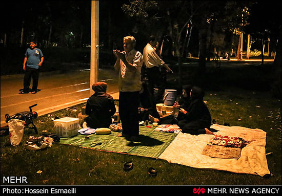 شب نشینی در پارکهای تهران