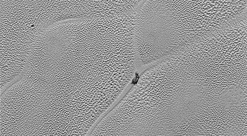 عکس: راه رفتن یک حلزون در سیاره پلوتو!