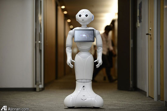 پپر؛ نخستین ربات احساساتی جهان! +عکس
