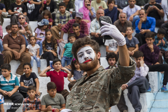 چهاردهمین جشنواره تئاتر خیابانی مریوان