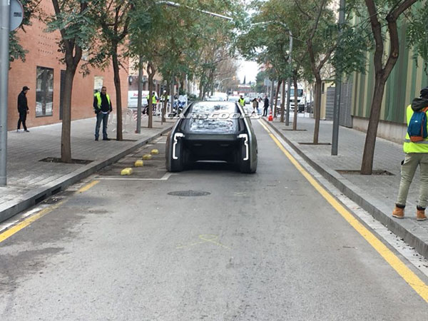 لو رفتن جدیدترین خودروی عجیب رنو در بارسلونا