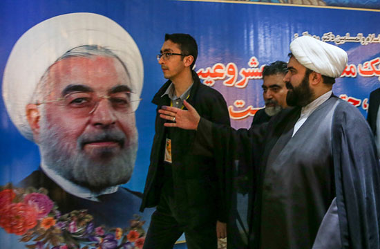 ثبت نام نوه امام (ره) در انتخابات +عکس